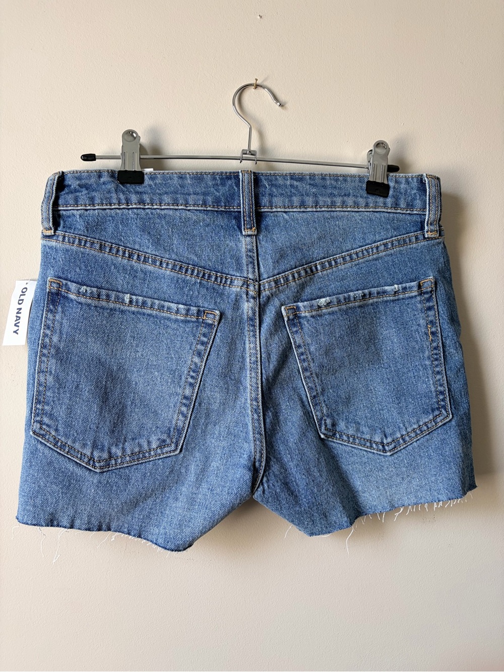 Old Navy OG Straight 3” Inseam Blue Distressed Denim Women’s Shorts - Picture 2 of 2
